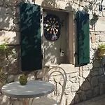House - Dvori Vlahovici Opuzen