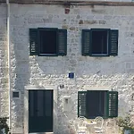 House - Dvori Vlahovici * Opuzen