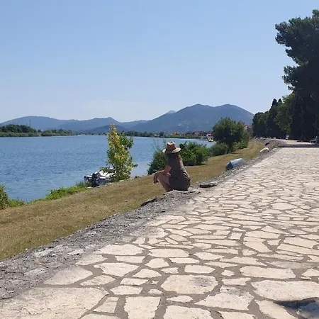 House - Dvori Vlahovici Opuzen