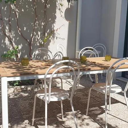 House - Dvori Vlahovici 別荘 *