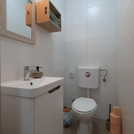 House - Dvori Vlahovici * Opuzen (Dubrovnik-Neretva)