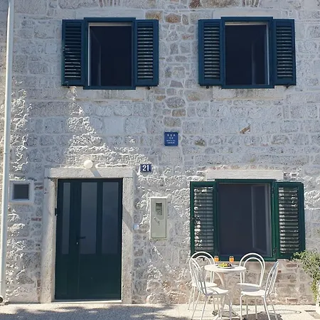 House - Dvori Vlahovici *