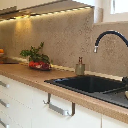 بيت للعطل House - Dvori Vlahovici *