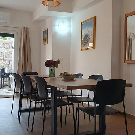 House - Dvori Vlahovici *