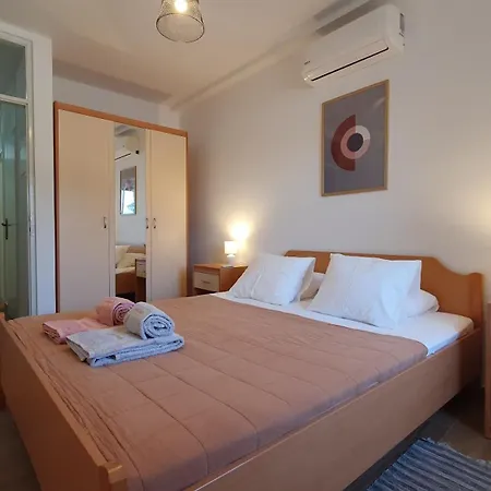 House - Dvori Vlahovici 別荘